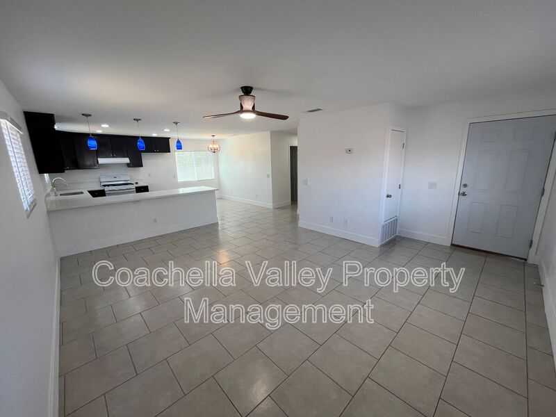 Cathedral City House: 32520 Shifting Sands Trl