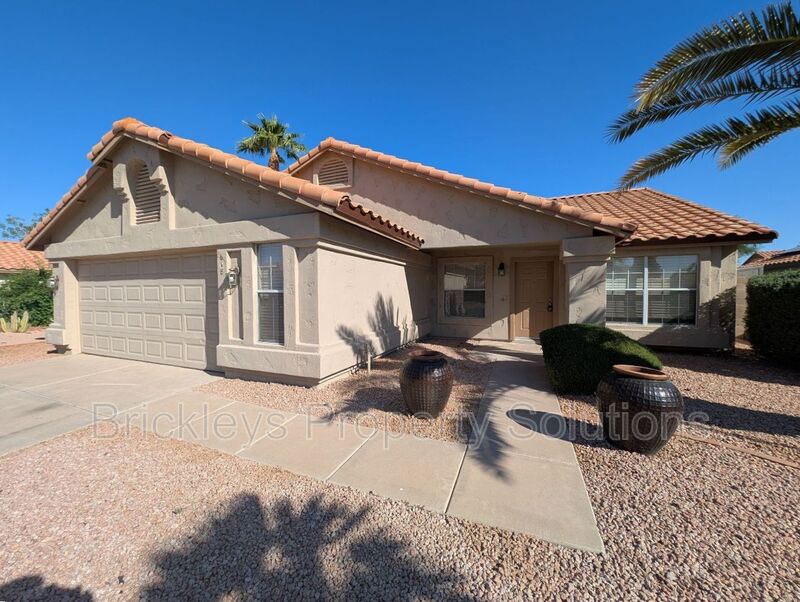 Gilbert House: 618 W Tumbleweed Rd.