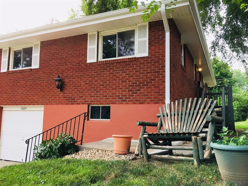 Omaha House: 5624 Lake St