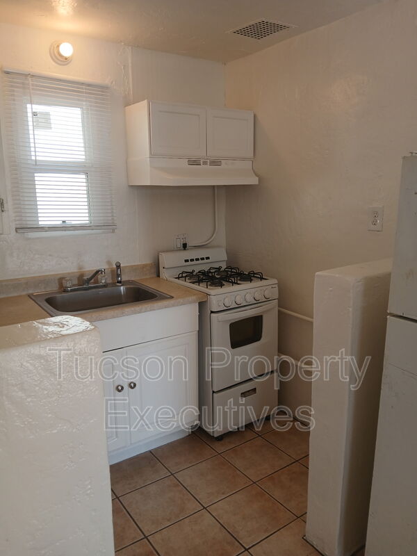 Tucson Condo: 1951 East Benson Highway - 10