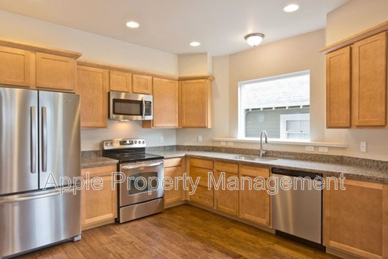 Seattle Condo: 556 1/2 Prospect St.