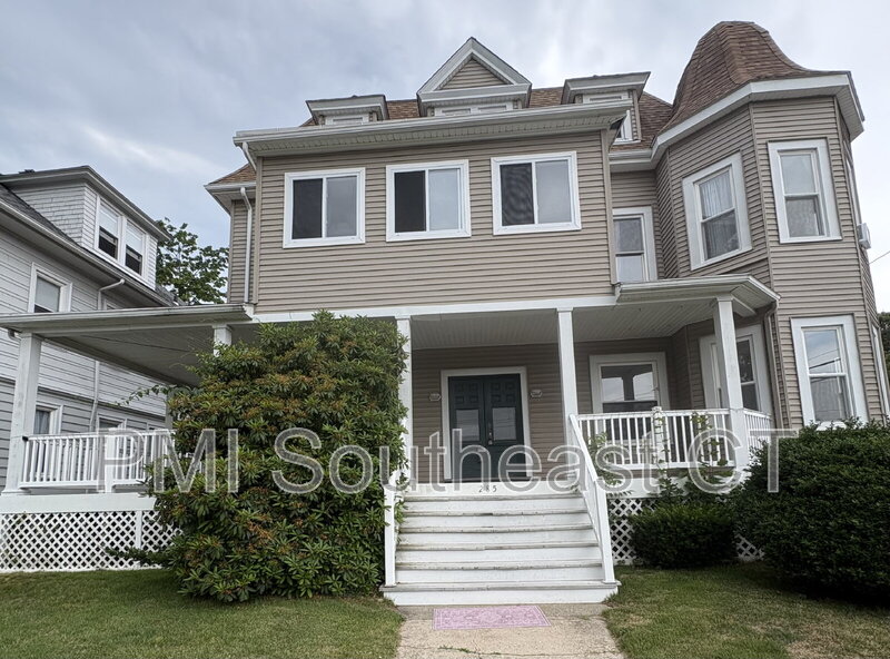 New London Condo: 285 Montauk Avenue