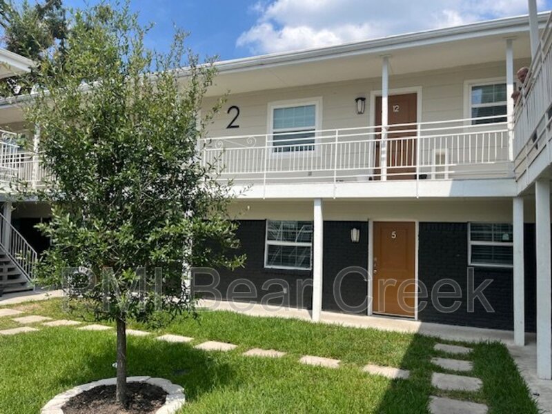 Houston Condo: 1824 Thonig Road