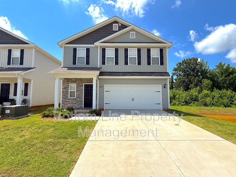 Charlotte House: 9016 Stoney Waters Ct
