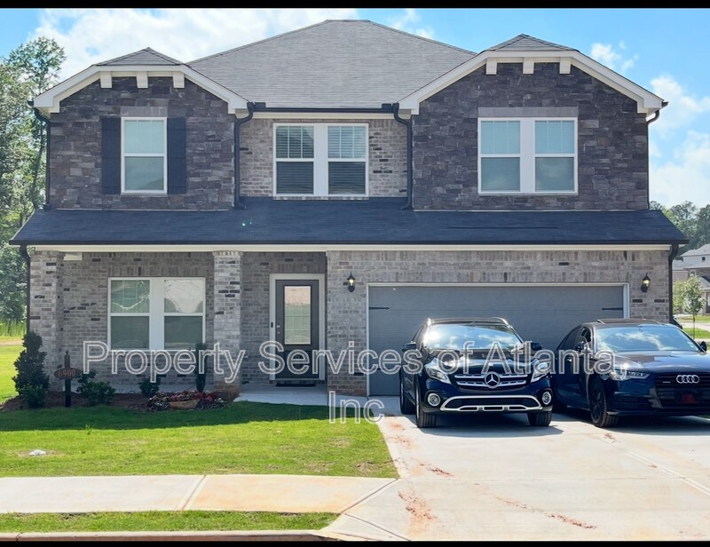 Fairburn House: 6900 Newcastle Ct