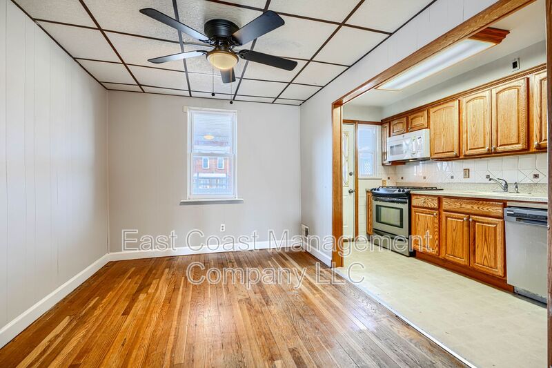 Dundalk House: 7818 New Battle Grove Rd