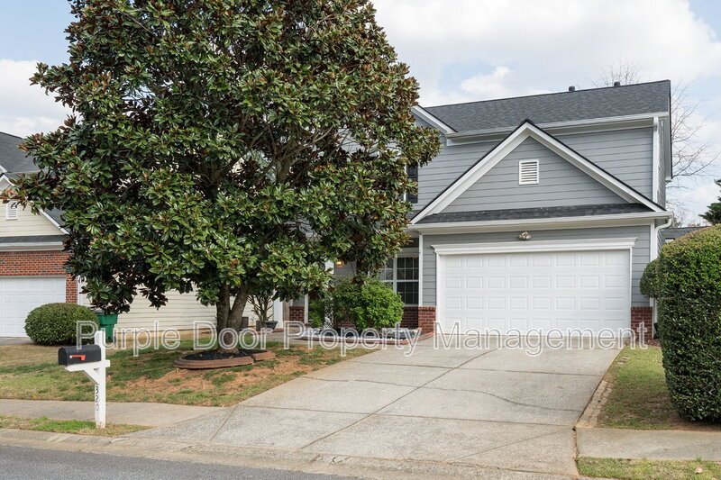 Woodstock House: 320 Tuggle Court