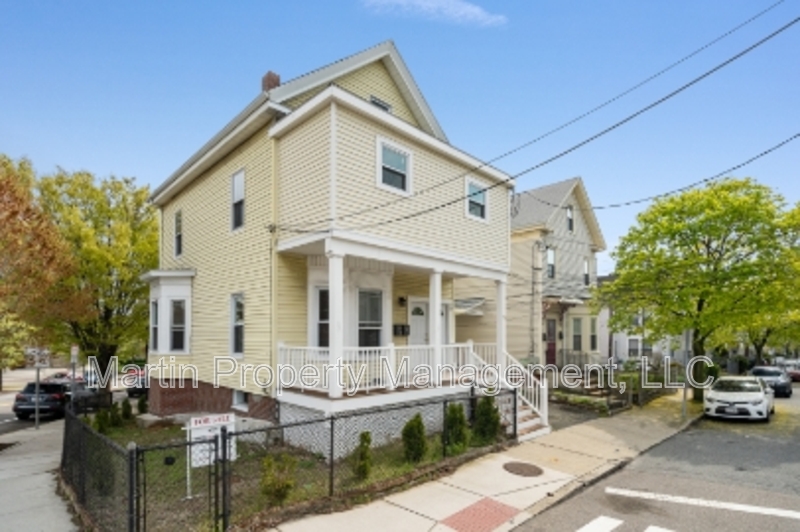 Somerville Condo: 79 Derby Street
