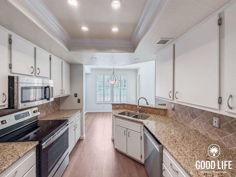 San Diego Condo: 640 Camino De La Reina