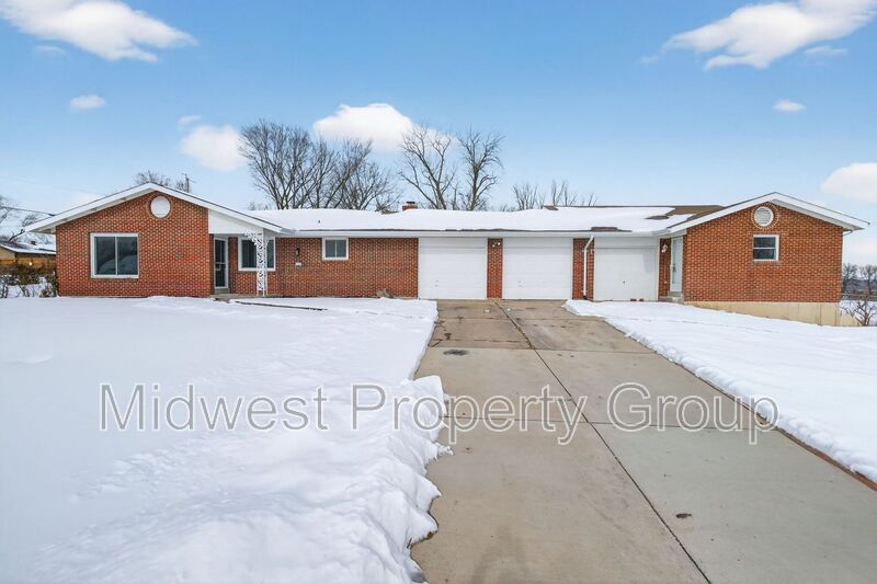 Saint Charles House: 5165 West Wood Drive