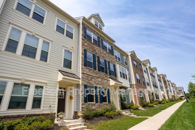 Manassas Townhome: 9365 Barnes Loop