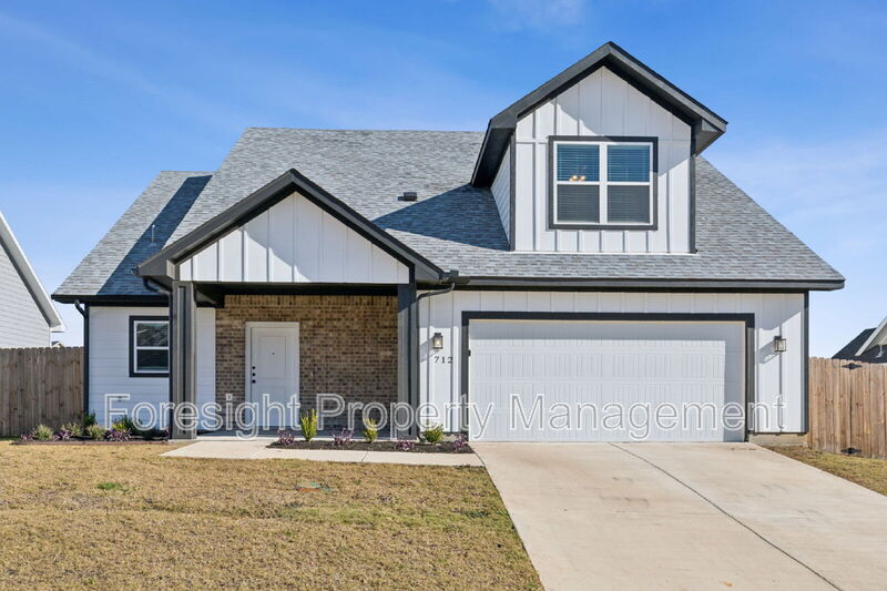 Springtown House: 712 Taliaferro Trail