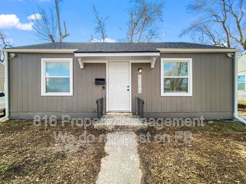 Kansas City House: 5205 Locust Ave