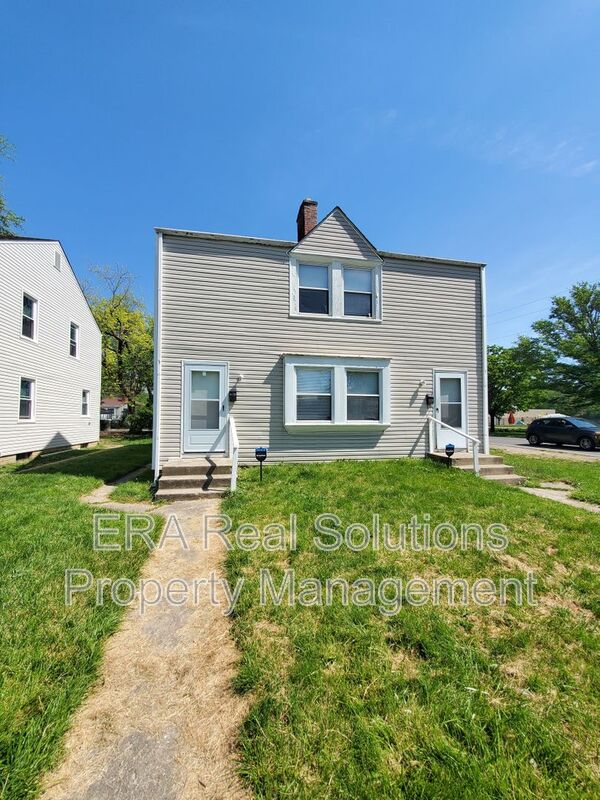 Columbus Townhome: 1732 E Whittier St