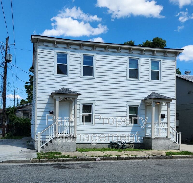 Savannah Townhome: 816 Ott St