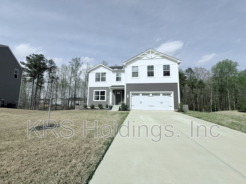 Angier House: 379 Hunting Wood Dr
