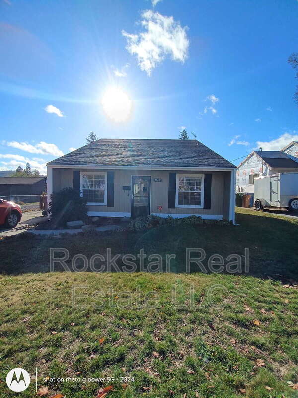 Spokane House: 3512 E 32nd Ave