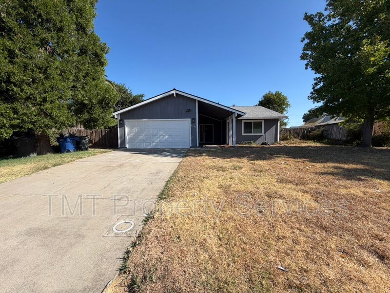 Sacramento House: 8583 Fairlawn Ct.