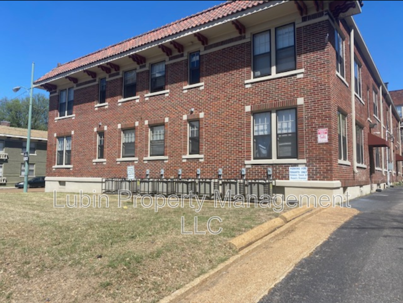 Memphis Condo: 1775 Madison Ave Apt 28