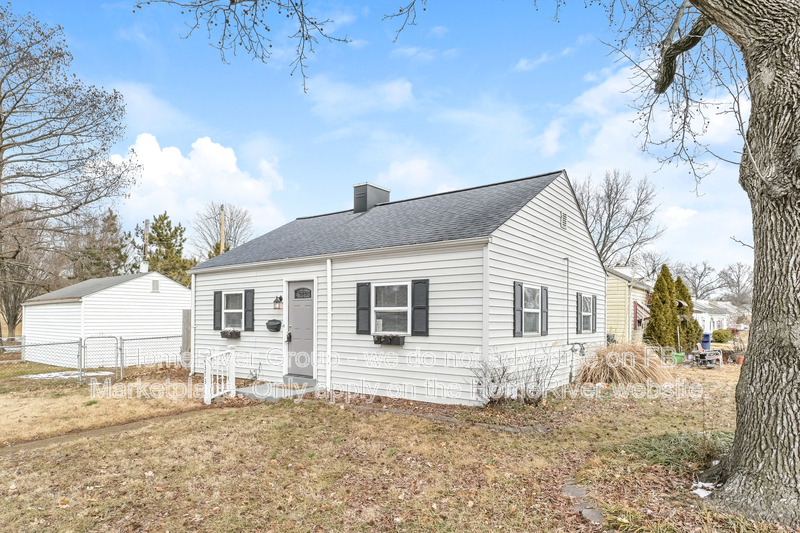 Saint Louis House: 4373 Loughborough Ave