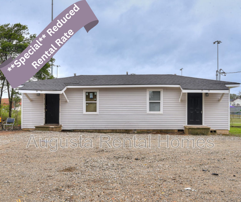 Augusta House: 28 C2 Curry St