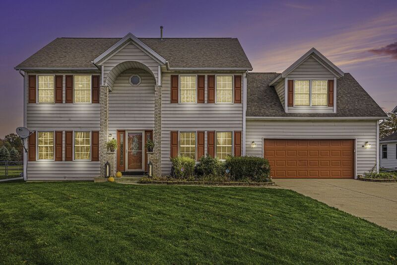 Portage House: 7761 Elk St