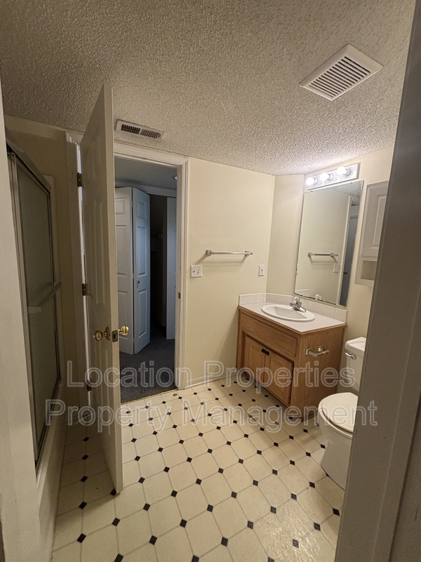 2410 Lancaster Drive - 1, Lawrence, Kansas rental photo 12 of 13