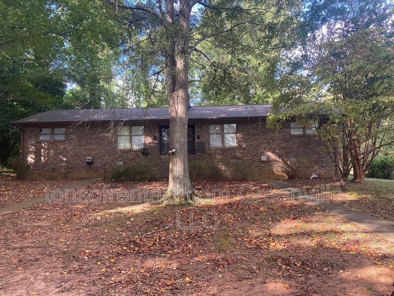 Spartanburg Condo: 100 Pinebrook Road A
