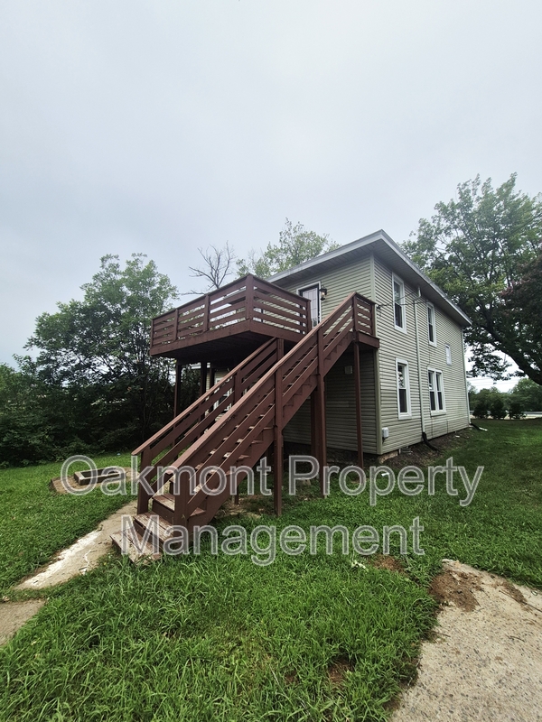 Madison Heights Townhome: 110 Phelps Road - B