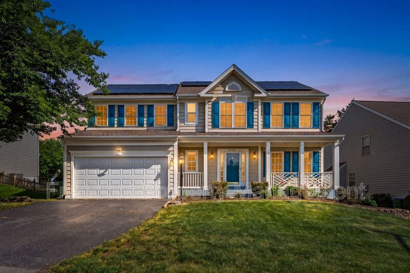 Bristow House: 9140 Worthington Dr