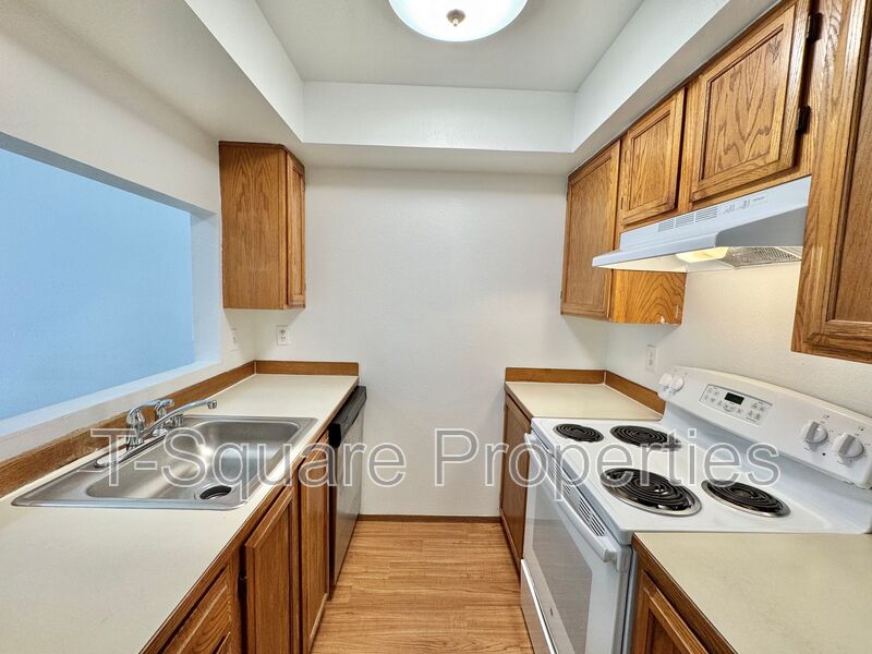 Bothell Condo: 225 164th St SE