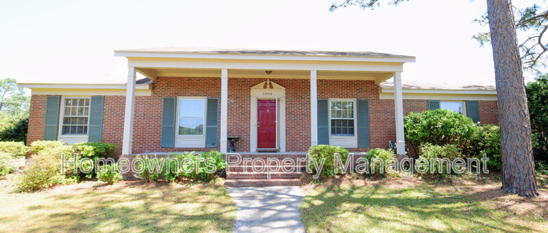 Fayetteville House: 1509 Paisley Ave