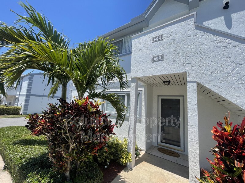 Cape Canaveral Condo: 600 Beach Park Lane