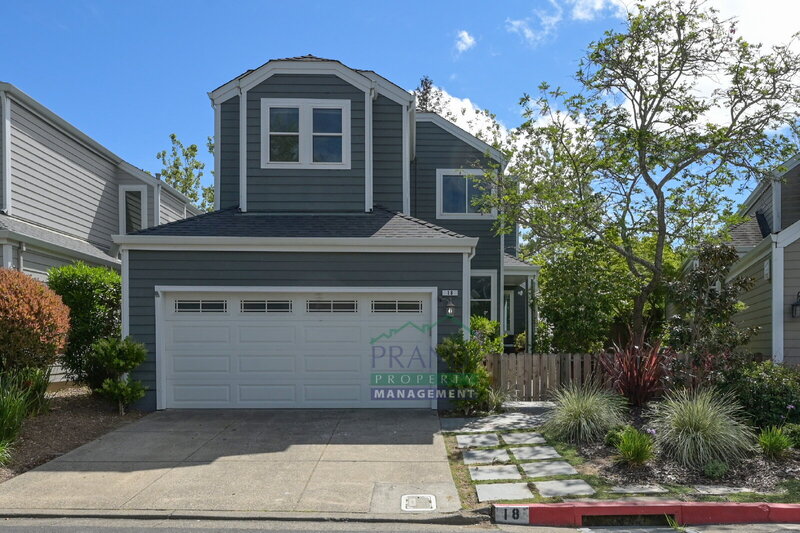 Larkspur House: 18 Crystal Creek Ct