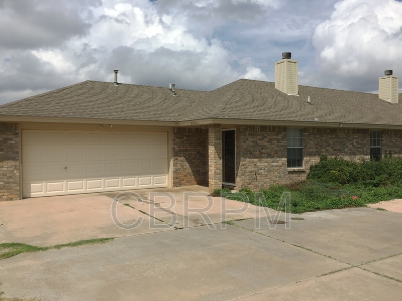 Lubbock House: 6706 4th St