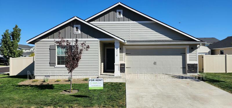 Kuna House: 2316 North Mountain Ash Avenue