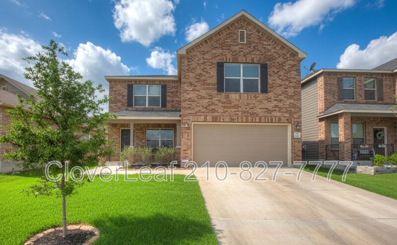 New Braunfels House: 667 Anthem Ln