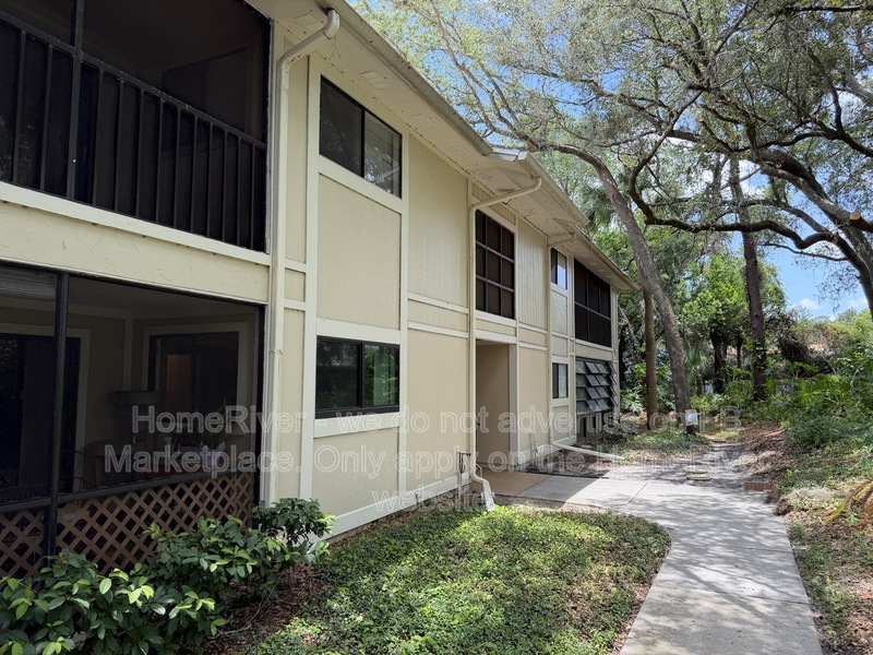 Temple Terrace Condo: 6010 Laketree Ln