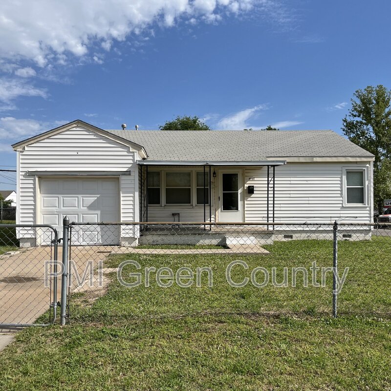 Tulsa House: 4547 E Young Ct
