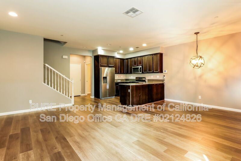 Chula Vista Townhome: 1520 Santa Carolina Rd