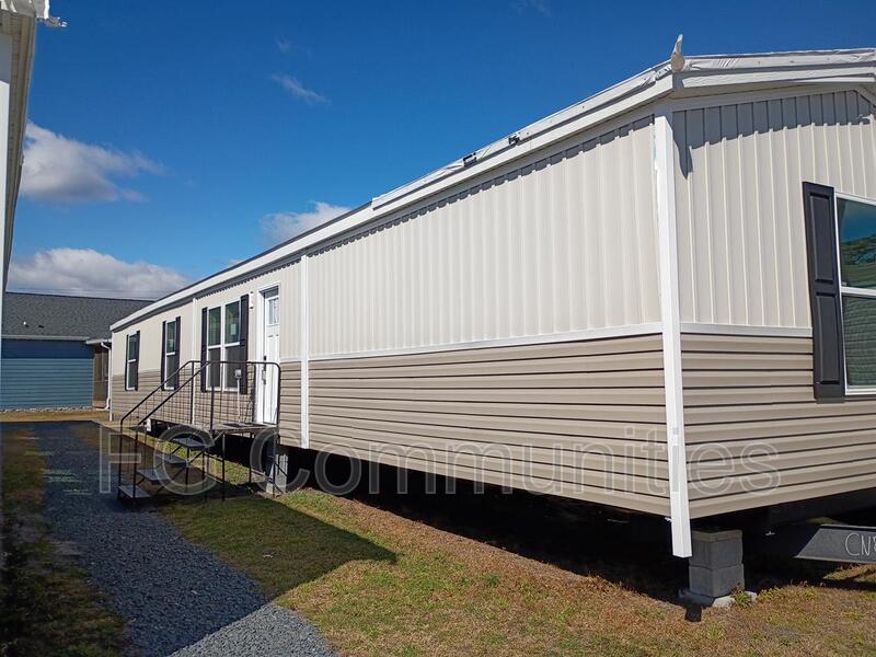 Jacksonville House: 1124 N Bryan Rd Lot 14