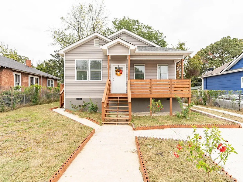 Chattanooga House: 3906 6th Ave