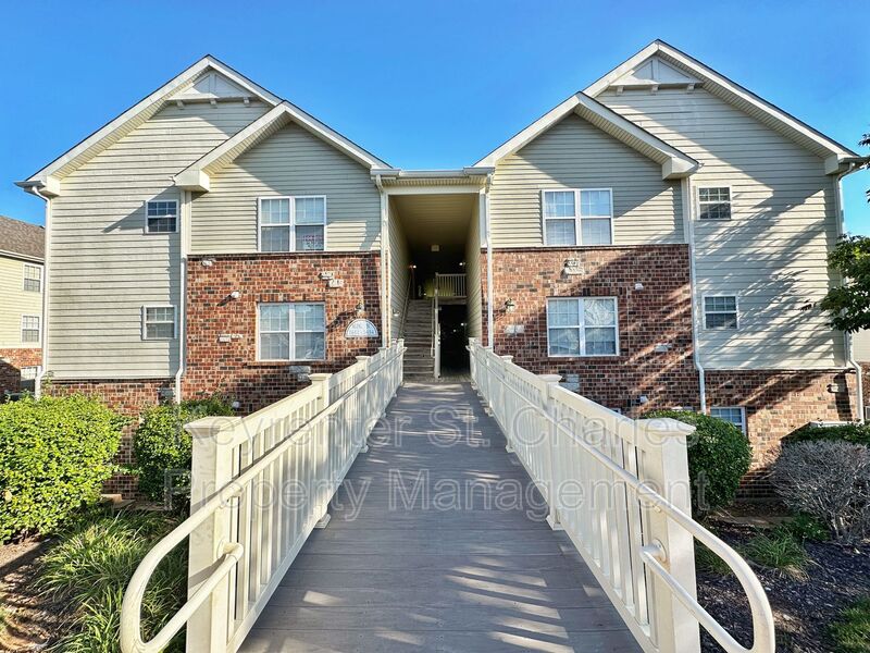 Request a Viewing for 1632 Piedmont Circle Tenant Turner