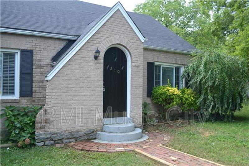 Madison House: 210 Garner Ave