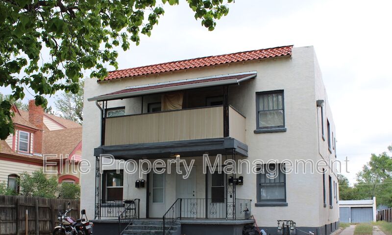 Pueblo House: 317 Colorado Ave