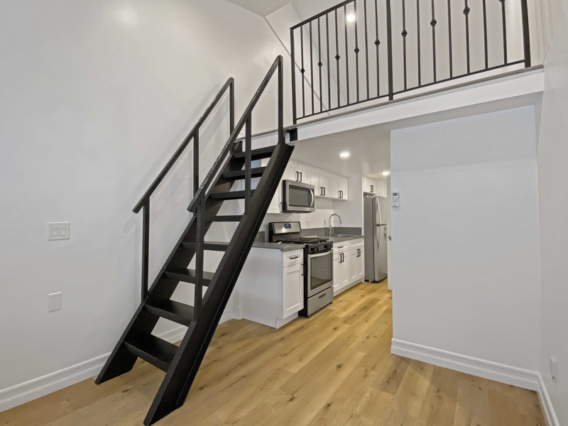 San Diego Townhome: 3009 Vancouver Avenue