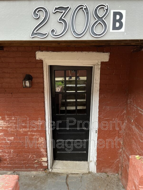 Richmond Condo: 2308 Venable St