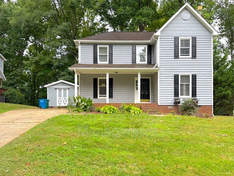 Belmont House: 317 Treeline Dr