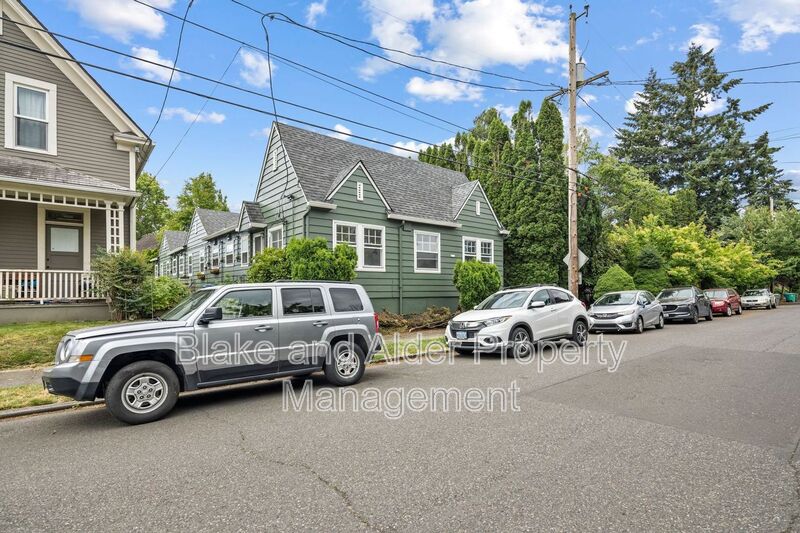 Portland House: 3622 SE Harrison Street