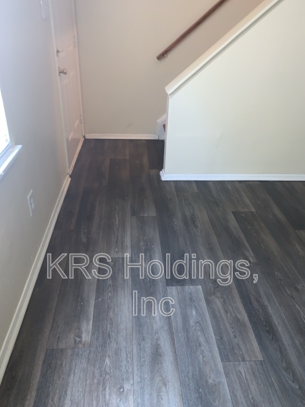 Richmond Townhome: 1708 Carlisle Ave